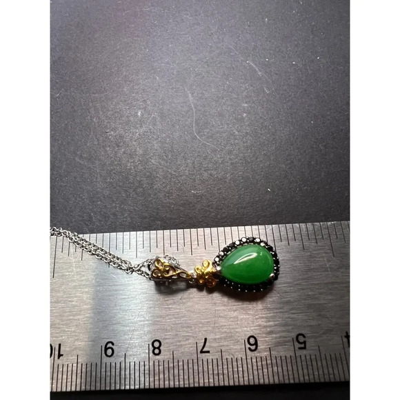 Jade and spinel teardrop sterling silver pendant and chain necklace - Picture 9 of 11